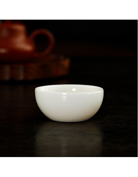 White porcelain tea cup, owner's cup, household ceramic cup, single cup, personal use, tea cup, guest cup