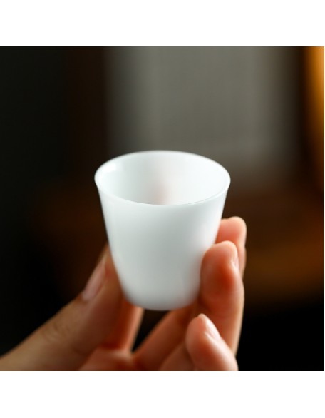 Ice-type jade porcelain tea cup, owner's cup, household ceramic cup, single cup, personal use tea cup.