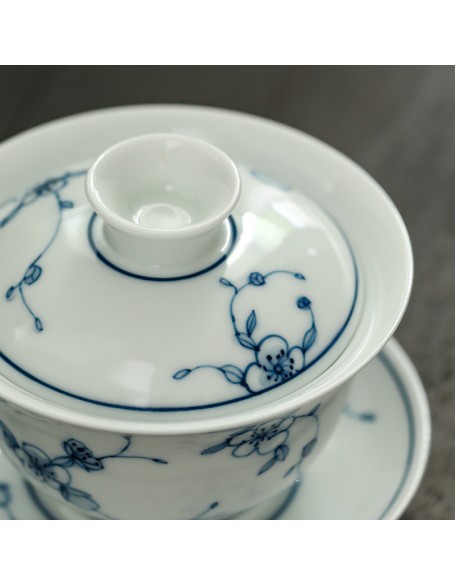Blue and white porcelain lidded bowl with antique glaze, hand-painted ceramic, San Cai tea set, pure hand-painted plum blossom full color