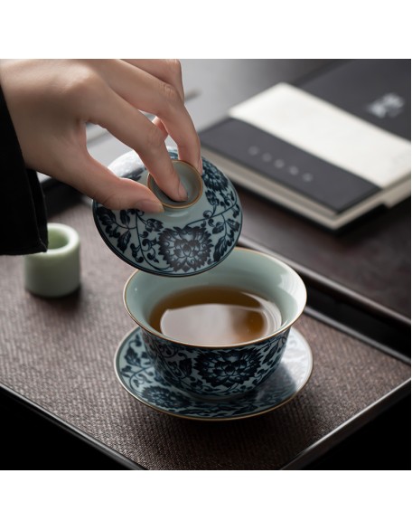Celadon Ru Kiln Blue and White Covered Bowl Imitation Antique Ceramic Three Talents Tea Bowl with Climbing Lotus Cover