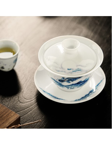 Hand-painted blue and white porcelain lidded bowl, antique-style overglaze painted ceramic lidded bowl, San Cai tea bowl