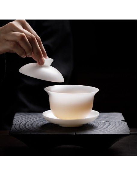 Ice-type jade porcelain lid bowl cup, white porcelain tea set that does not burn your hands, gongfu bowl