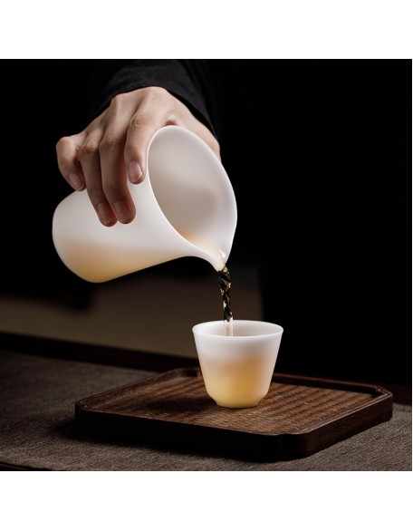 Ice-type jade porcelain white porcelain fair cup household ceramic tea infuser luxury high-end uniform cup gongfu tea set
