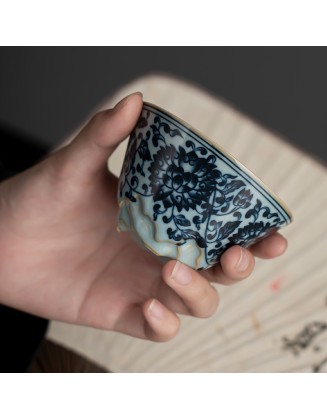 Celadon Ru Kiln Blue and White Lotus Scroll Pattern Master's Cup Tea Cup Crackled Glaze Suitable for Gongfu Tea Cup
