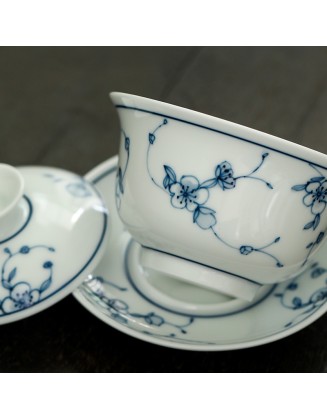 Blue and white porcelain lidded bowl with antique glaze, hand-painted ceramic, San Cai tea set, pure hand-painted plum blossom full color
