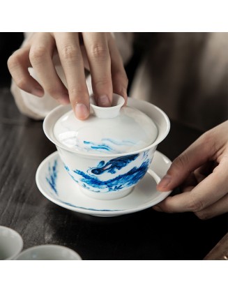 Hand-painted blue and white porcelain lidded bowl, antique-style overglaze painted ceramic lidded bowl, San Cai tea bowl